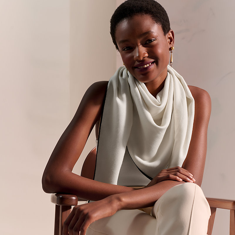 カレ 110 カシミアシルク 《ニュー・リブリス》 - ホワイト | Hermès